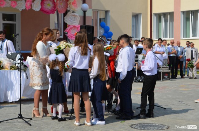 Під гаслом «Вперше»: луцька школа №27 відкрила свої двері. ФОТОРЕПОРТАЖ