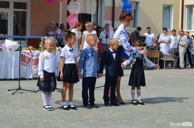 Під гаслом «Вперше»: луцька школа №27 відкрила свої двері. ФОТОРЕПОРТАЖ
