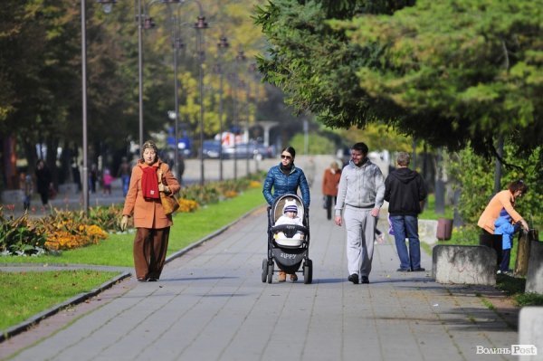 «Бабине літо» і «бебі-бум» Луцьку. ФОТО