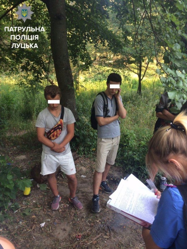 У Луцьку затримали неповнолітніх з наркотиками