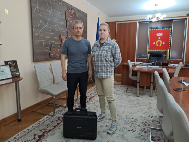 Громада з Волині передала воїнам квадрокоптери та ноутбуки. ФОТО