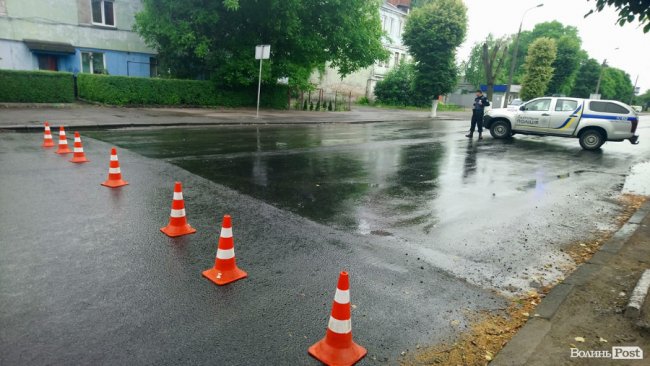 Протест у Луцьку: працівники заводу перекрили вулицю. ФОТО. ВІДЕО. 