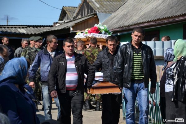 На Волині поховали бійця 51-ої бригади. ФОТО