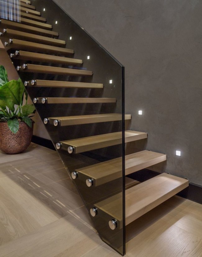 10 порад, як облаштувати сходи у вашій оселі. ФОТО*