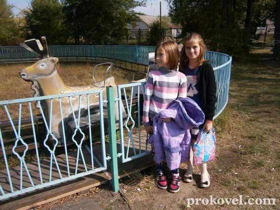 У Ковелі містечко розваг для дітей - у бур'янах. ФОТО