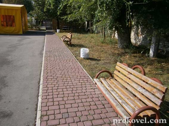 У Ковелі містечко розваг для дітей - у бур'янах. ФОТО