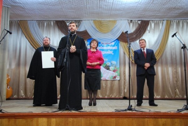 Луцькі школярі отримали подарунки. ФОТО