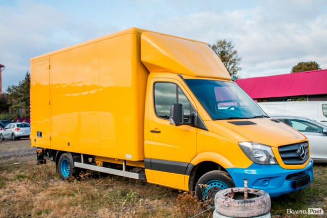 Від і до: скільки коштують машини на луцькому авторинку. ФОТО