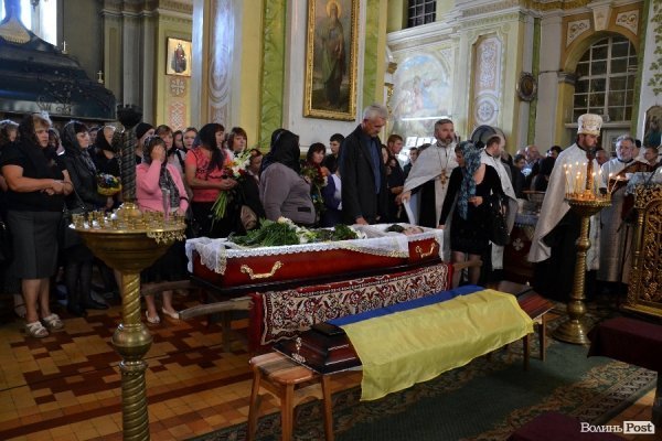 У Луцьку провели в останню путь двох бійців 51-ої бригади. ФОТО