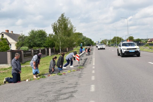 Поліг на війні: на Волині попрощалися з воїном Олександром Шишком