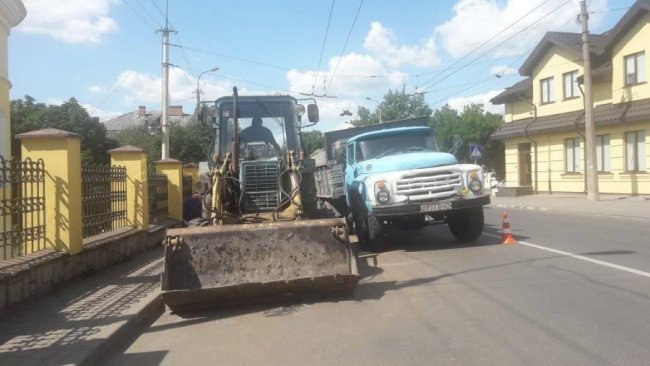 У Луцьку через прорив труби в районі Старого міста немає води