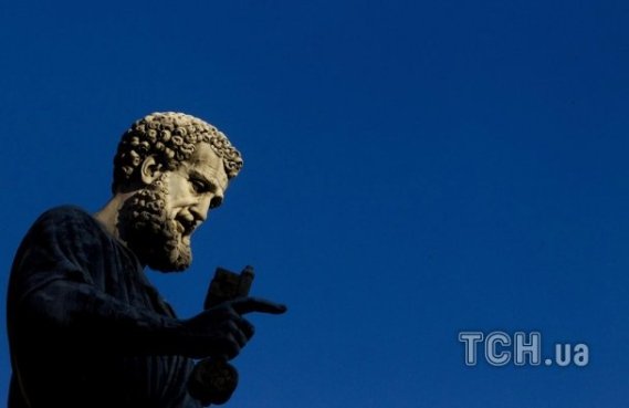 Бенедикт XVI попрощався з народом. ФОТО