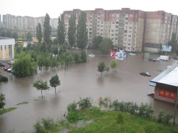 Луцьк знову плаває. ФОТО. ВІДЕО