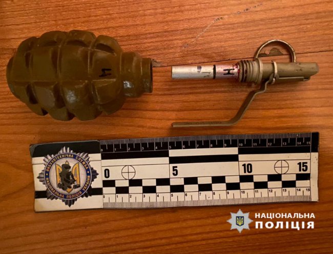 У 31-річного лучанина вилучили боєприпаси, які він зберігав у квартирі