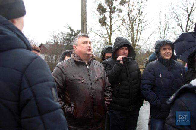 Церковний конфлікт між УПЦ (МП) і ПЦУ у Володимирі: поліція опечатала храм. ФОТО. ВІДЕО