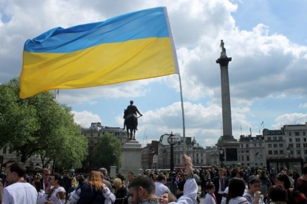 У центрі Лондона українці пройшлися маршем у вишиванках. ФОТО