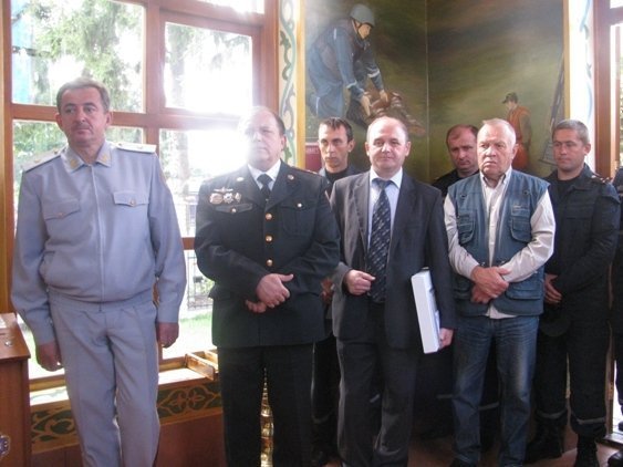 Волинські пожежники перед виїздом молитимуться у новій каплиці?