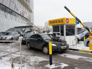Як паркуються в Києві. ВІДЕО