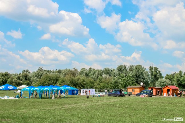 У Луцьку кипить підготовка до «Бандерштату». ФОТОРЕПОРТАЖ