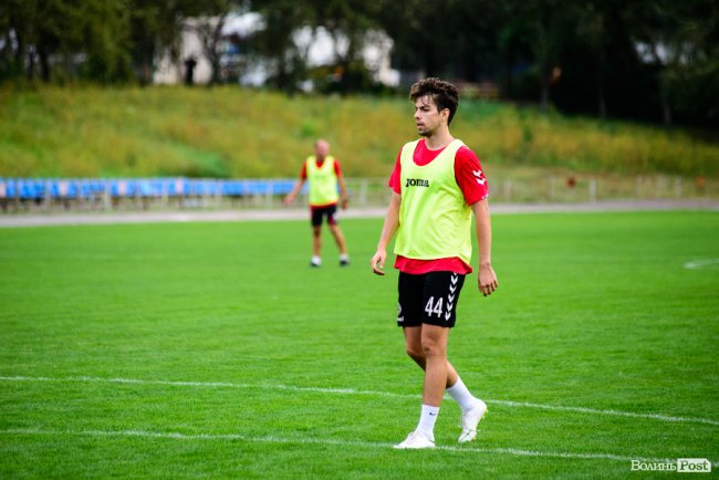 «Поступилися «Волині»: як журналісти відбігали матч проти футболістів луцького клубу. ФОТО