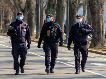 Надзвичайний стан на всій території України: що це означає 