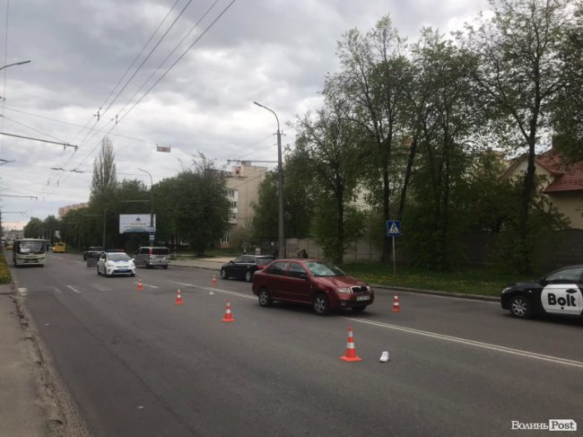 У Луцьку водійка збила 16-річного хлопця: його госпіталізували. ФОТО