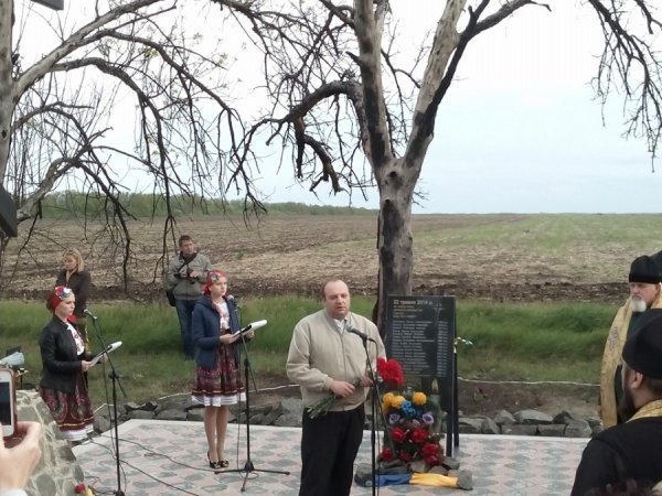 Митрополит Михаїл провів панахиду за загиблими у Волновасі. ФОТО