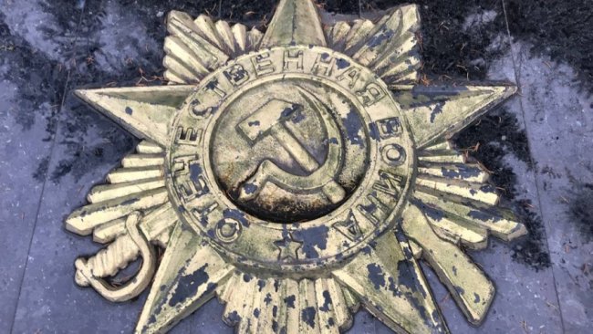 У Луцьку просять прибрати комуністичну символіку на меморіалі «Вічної слави»: думка міськради. ВІДЕО