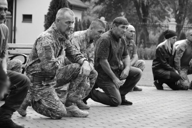 У Луцьку  в останню дорогу провели двох Героїв Віталія Велічка та Антона Бучка. ФОТО