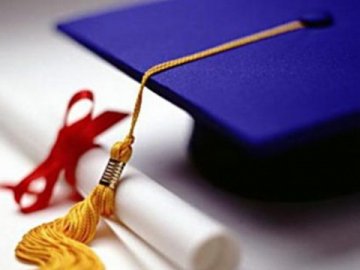 Двоє школярок з Волині отримуватимуть президентські стипендії 