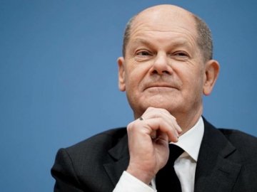 Канцлер Німеччини закликав ввести ембарго на російські нафту та газ