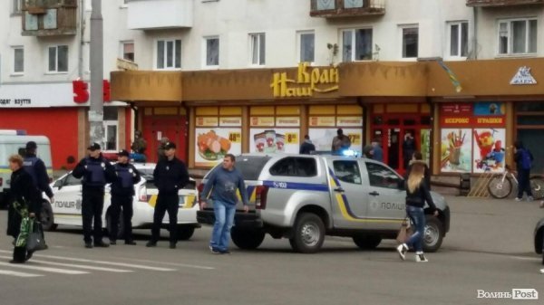 СБУ бореться з «терористами» на Луцькому вокзалі. ФОТО