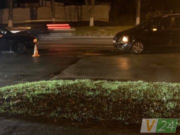 У Луцьку зіткнулися два легковики: пасажирка у лікарні