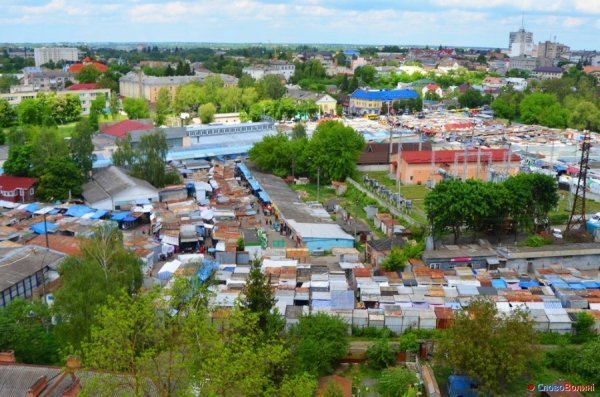 Луцьк з В'їзної вежі замку. ФОТО
