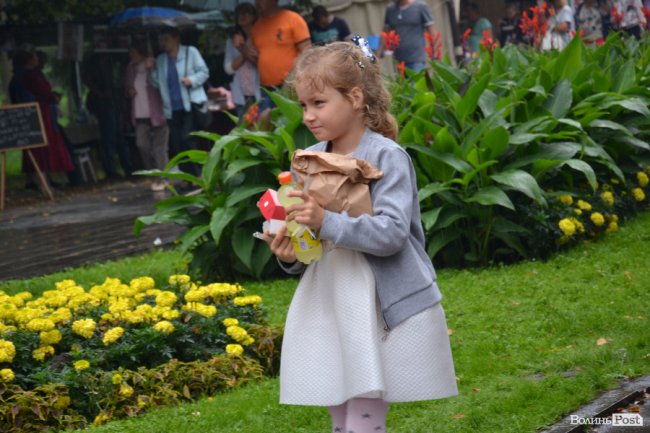 Пісні та вареники: у Луцьку відбувся фестиваль національної кухні. ФОТО