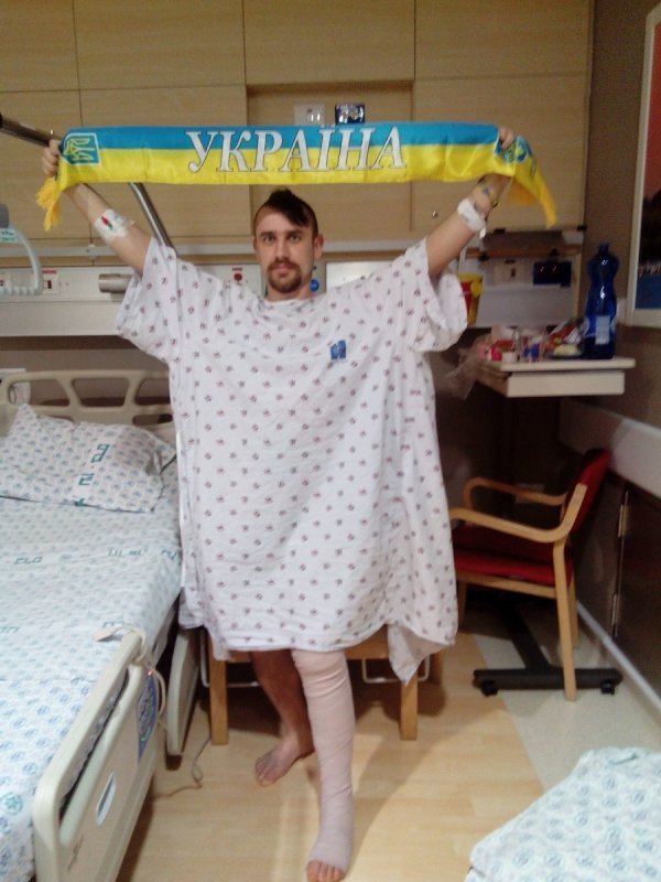Герой з Волині, який лікується в Ізраїлі, зміг стати на ноги. ФОТО