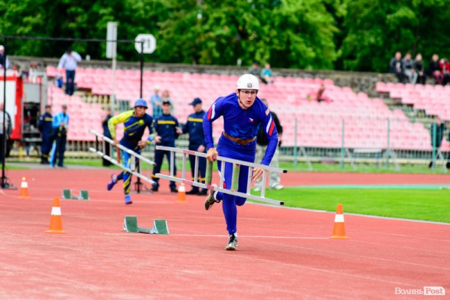 До Луцька на змагання з'їхались пожежники з 7 країн. ФОТО