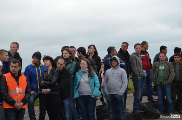 Під Луцьком визначили переможця з дрег-рейсінгу. ФОТО