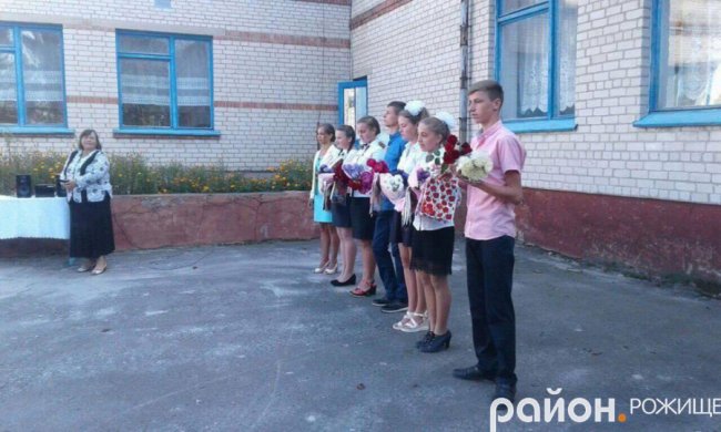  Перший дзвінок у селі Навіз 