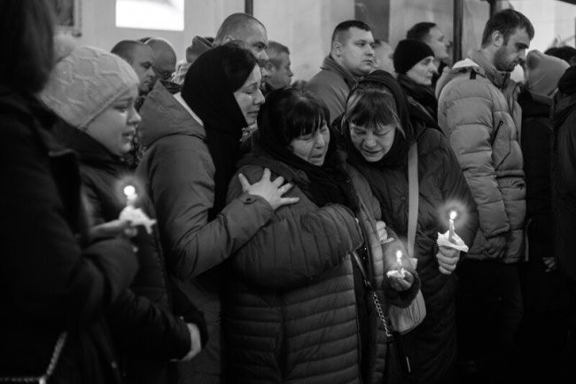 У Луцькій громаді попрощалися із захисниками України Артемом Одінцовим та Олександром Бортніком