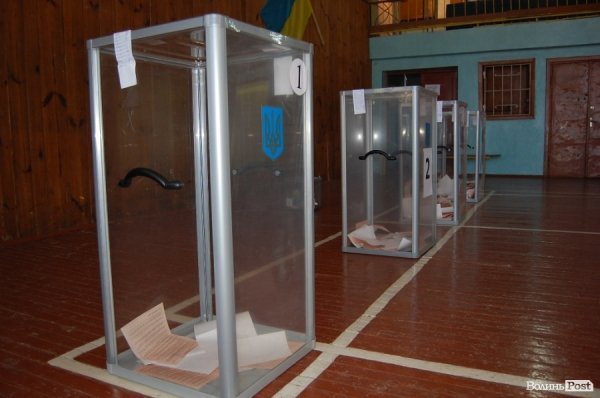 Вибори у Луцьку йдуть «повним ходом». ФОТО 