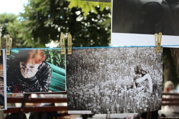 У центрі Луцька ‒ фотовиставка в сквері. ФОТО