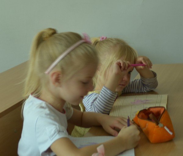 У Луцьку переселенці з Криму вчать українську. ФОТО