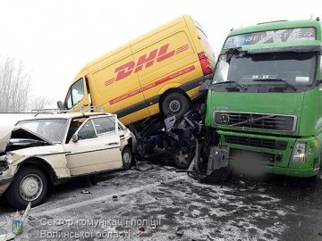 Правоохоронці повідомили подробиці з місця жахливої аварії поблизу Голоб