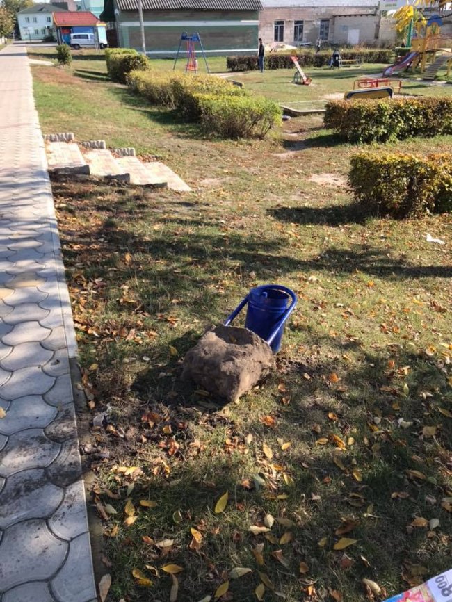 Вандали серед ночі зробили рейвах у центрі міста на Волині. ФОТО