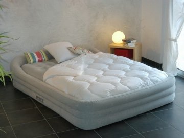 Як захистити надувне ліжко від пошкодження*