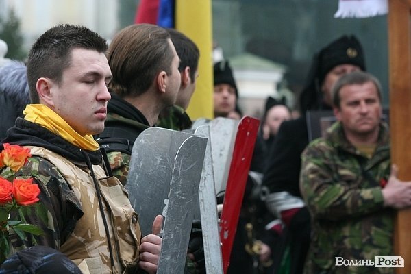 У Луцьку прощалися з загиблим волинянином. ФОТО