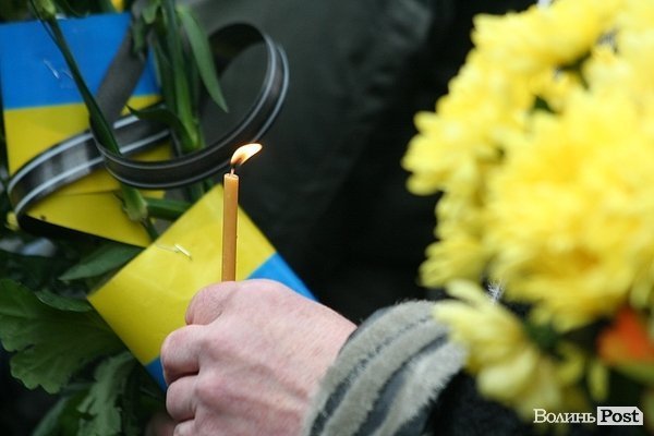 У Луцьку прощалися з загиблим волинянином. ФОТО