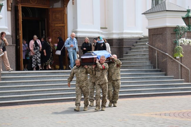 У Луцьку попрощалися з полеглим Героєм Валерієм Ткачуком