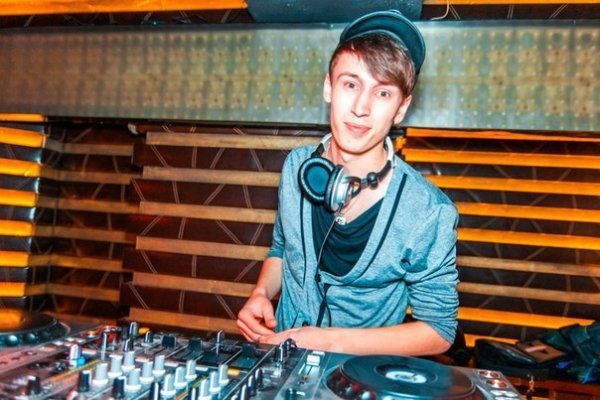 У луцькому клубі влаштували «дуель»  між чоловіками та жінками. ФОТО